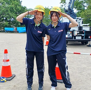 ③